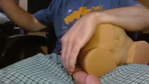 Snapshot of cumshard35 chatting on 10/12/25, 06:18 cumshard35 online show from 10/12/25, 06:18