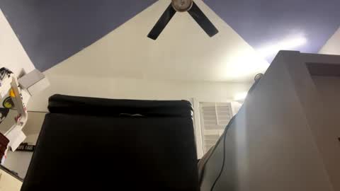 Snapshot of cumsinmealot chatting on 12/18/24, 04:09 Aprilia online show from 12/18/24, 04:09