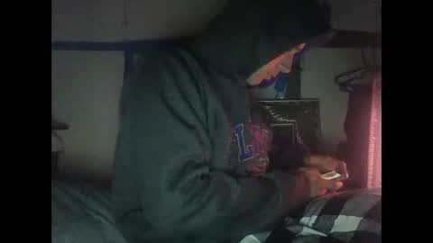 Snapshot of cumslutboi27 chatting on 01/17/25, 10:33 cumslutboi27 online show from 01/17/25, 10:33