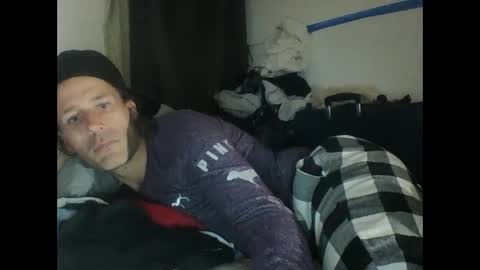 Snapshot of cumslutboi27 chatting on 01/18/25, 02:47 cumslutboi27 online show from 01/18/25, 02:47