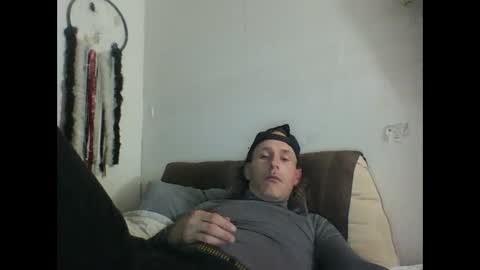 Snapshot of cumslutboi27 chatting on 01/22/25, 04:23 cumslutboi27 online show from 01/22/25, 04:23