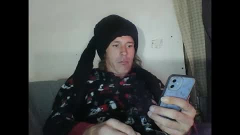 Snapshot of cumslutboi27 chatting on 01/24/25, 04:16 cumslutboi27 online show from 01/24/25, 04:16