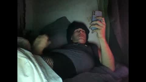 Snapshot of cumslutboi27 chatting on 01/24/25, 08:23 cumslutboi27 online show from 01/24/25, 08:23