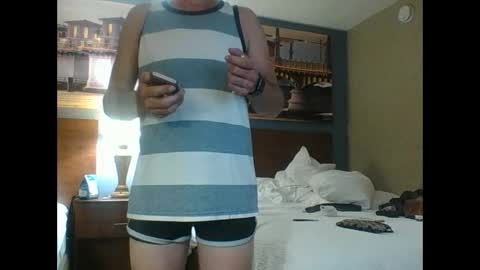 Snapshot of cumslutboi27 chatting on 02/10/25, 07:36 cumslutboi27 online show from 02/10/25, 07:36