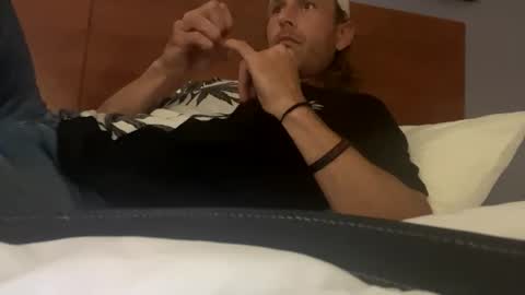 Snapshot of cumslutboi27 chatting on 03/04/25, 04:49 cumslutboi27 online show from 03/04/25, 04:49