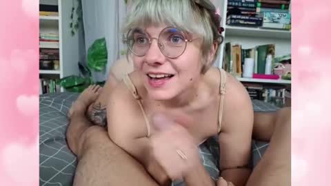 Snapshot of cumslutpawg chatting on 09/11/25, 04:01 cumslutpawg online show from 09/11/25, 04:01