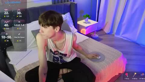 Snapshot of cumte_boy chatting on 11/24/25, 03:39 cumte_boy online show from 11/24/25, 03:39