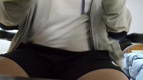 Snapshot of cumtribute4ubitch chatting on 10/31/25, 01:06 cumtribute4ubitch online show from 10/31/25, 01:06