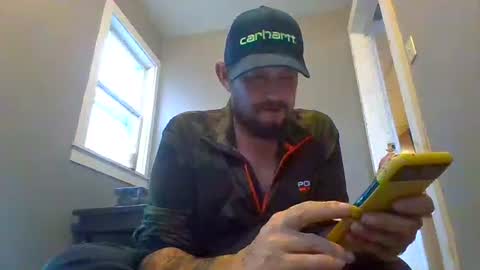 Snapshot of cuntreeboy68 chatting on 12/11/24, 04:09 Bash online show from 12/11/24, 04:09