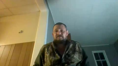 Snapshot of cuntreeboy68 chatting on 01/19/25, 04:33 Bash online show from 01/19/25, 04:33