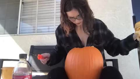 Snapshot of cupiesbedroom chatting on 10/22/25, 06:40 Cupid online show from 10/22/25, 06:40