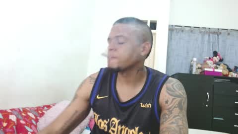 dominic and julieta... independent models online show from 12/09/24, 10:54