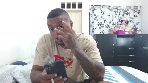 dominic and julieta... independent models online show from 02/14/25, 11:10