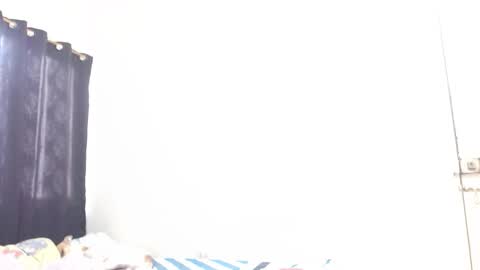 dominic and julieta... independent models online show from 02/04/26, 12:55