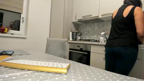 maria  alex online show from 10/13/25, 10:32