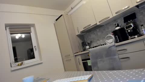 maria  alex online show from 12/21/25, 09:00