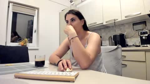 Snapshot of cuplu29 chatting on 06/13/26, 01:36 maria alex online show from 06/13/26, 01:36