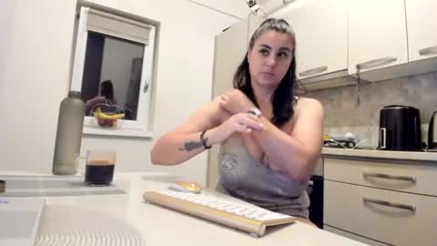 Snapshot of cuplu29 chatting on 06/14/26, 01:36 maria alex online show from 06/14/26, 01:36