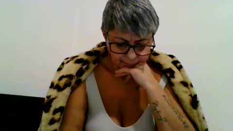 Snapshot of cuplu4346529860 chatting on 12/01/24, 05:46 couple online show from 12/01/24, 05:46