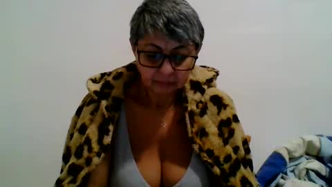 Snapshot of cuplu4346529860 chatting on 12/03/24, 05:23 couple online show from 12/03/24, 05:23