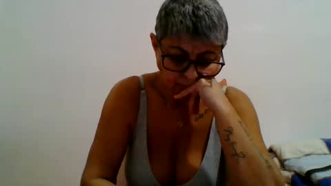 Snapshot of cuplu4346529860 chatting on 12/09/24, 05:52 couple online show from 12/09/24, 05:52
