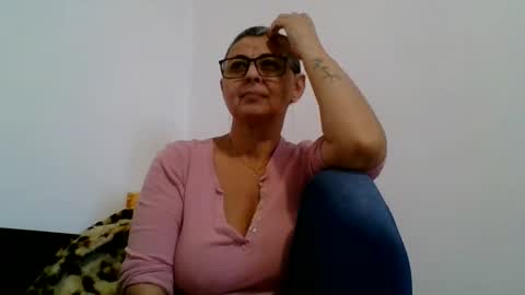 Snapshot of cuplu4346529860 chatting on 01/22/25, 01:42 couple online show from 01/22/25, 01:42