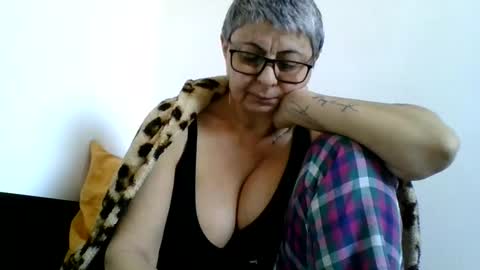 Snapshot of cuplu4346529860 chatting on 03/08/25, 02:51 couple online show from 03/08/25, 02:51