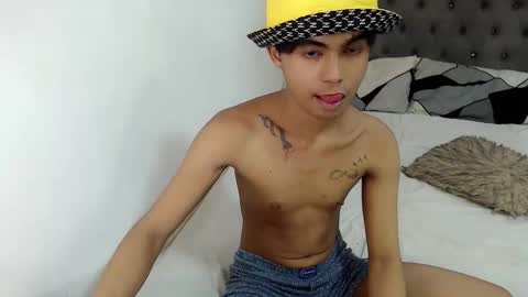 Xyrien online show from 12/22/25, 09:23