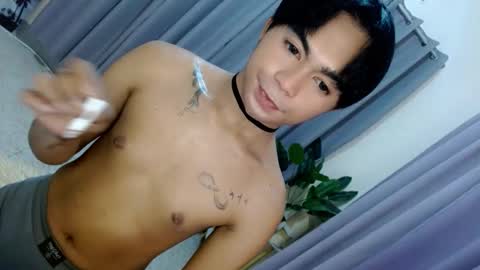 Xyrien online show from 04/16/26, 07:42