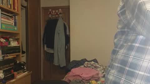 Snapshot of curiosillo1983 chatting on 10/31/25, 04:08 curiosillo1983 online show from 10/31/25, 04:08