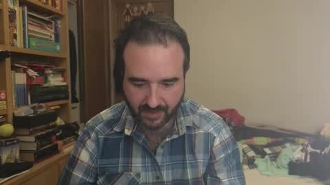 curiosillo1983 online show from 12/22/25, 04:04