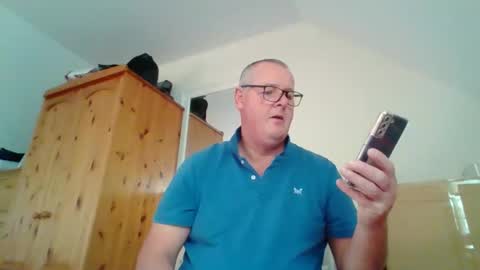 curiousax77 online show from 10/22/25, 08:14