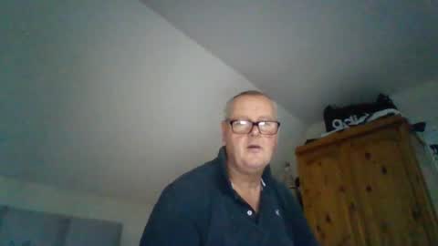 curiousax77 online show from 12/18/25, 10:54