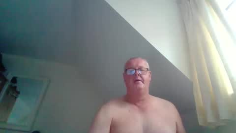 curiousax77 online show from 05/10/26, 08:08