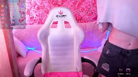 curleyblueeyes online show from 03/30/26, 12:39