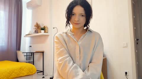 Kira online show from 04/20/26, 12:52