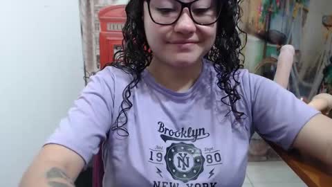 Vannesa online show from 10/16/25, 09:05