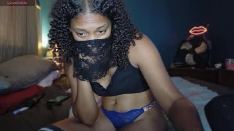 Snapshot of curlynony chatting on 10/10/25, 05:12 Curlynony online show from 10/10/25, 05:12