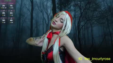 Snapshot of curlyrose_ chatting on 10/29/25, 12:24 Rose online show from 10/29/25, 12:24