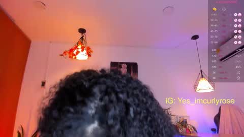 Snapshot of curlyrose_ chatting on 11/12/25, 10:52 Rose online show from 11/12/25, 10:52