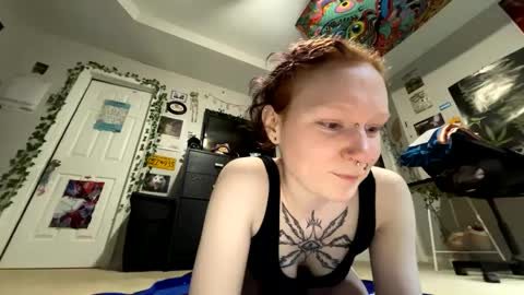 Snapshot of curryarches chatting on 09/22/25, 10:45 curryarches online show from 09/22/25, 10:45