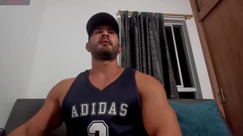 Snapshot of curt_x chatting on 12/17/25, 02:17 Curt online show from 12/17/25, 02:17