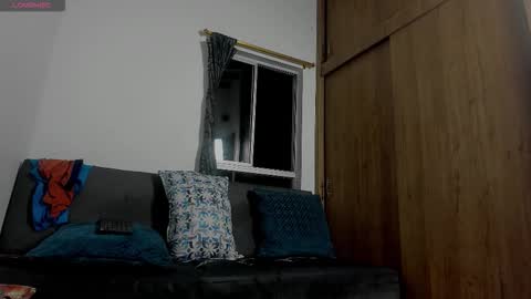 Snapshot of curt_x chatting on 12/19/25, 01:23 Curt online show from 12/19/25, 01:23