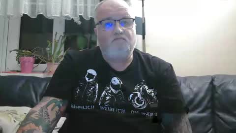 Snapshot of curtus14 chatting on 12/08/24, 09:41 curtus14 online show from 12/08/24, 09:41