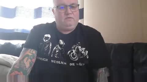 Snapshot of curtus14 chatting on 02/23/25, 08:39 curtus14 online show from 02/23/25, 08:39