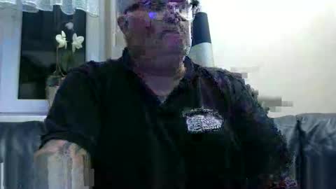 Snapshot of curtus14 chatting on 09/13/25, 10:53 curtus14 online show from 09/13/25, 10:53