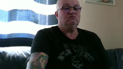 Snapshot of curtus14 chatting on 09/28/25, 07:25 curtus14 online show from 09/28/25, 07:25