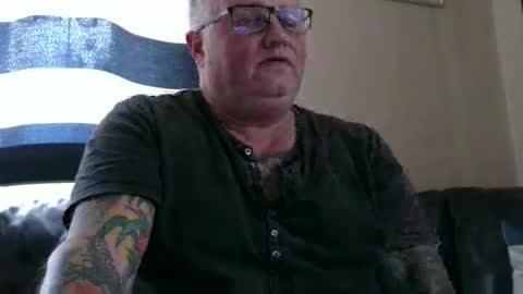 Snapshot of curtus14 chatting on 09/30/25, 03:06 curtus14 online show from 09/30/25, 03:06