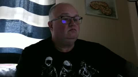 Snapshot of curtus14 chatting on 11/09/25, 08:01 curtus14 online show from 11/09/25, 08:01