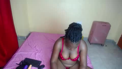 Snapshot of curvey_goddes chatting on 03/01/26, 03:30 curvey_goddes online show from 03/01/26, 03:30